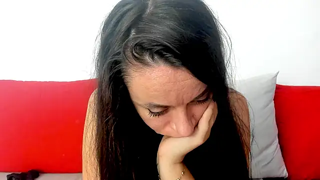 cute angel95 online show from October 28, 2025, 7:38 pm