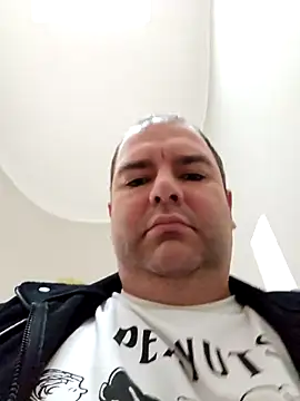 Andrew1900529 online show from November 11, 2025, 10:15 am