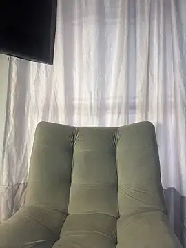 BA BYY online show from April 21, 2026, 7:28 pm