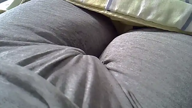 perescam online show from October 5, 2025, 3:32 pm