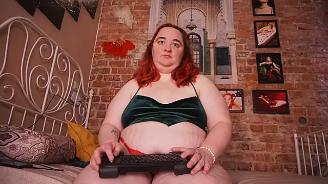 Evelively online show from April 5, 2026, 4:09 am