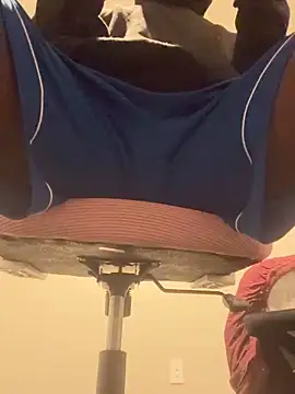 Snapshot of blue5455 chatting on January 21, 2025, 1:22 pm blue5455 online show from January 21, 2025, 1:22 pm