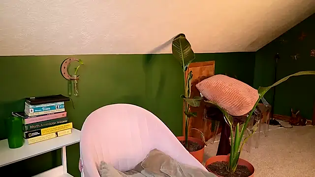 naturestwisted online show from March 7, 2025, 6:33 pm