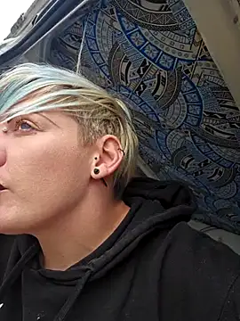 PinkTheHawk online show from January 2, 2025, 8:13 pm