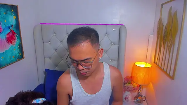 Snapshot of AsianZero chatting on July 1, 2026, 5:23 pm AsianZero online show from July 1, 2026, 5:23 pm