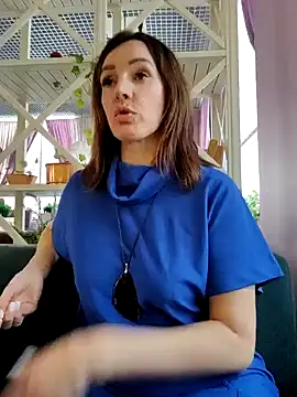 Snapshot of EvaXOAir chatting on December 14, 2024, 7:51 am EvaXOAir online show from December 14, 2024, 7:51 am