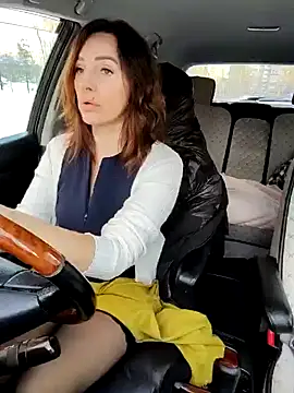 Snapshot of EvaXOAir chatting on January 11, 2025, 8:33 am EvaXOAir online show from January 11, 2025, 8:33 am