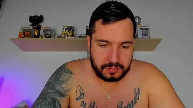 camilo restrepo21 online show from February 15, 2026, 12:07 am