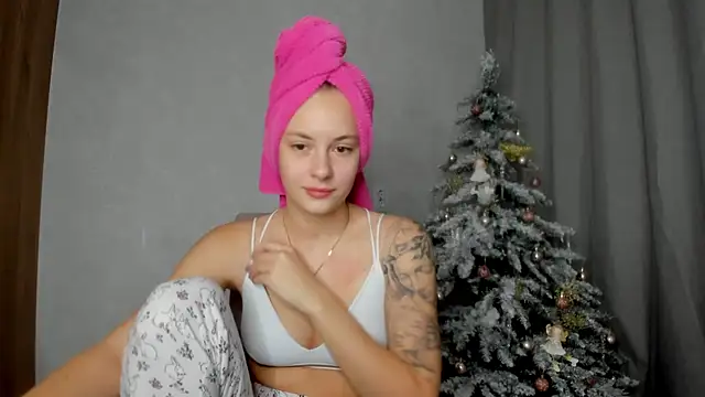 Snapshot of why_again_me chatting on January 16, 2025, 6:06 pm why again me online show from January 16, 2025, 6:06 pm