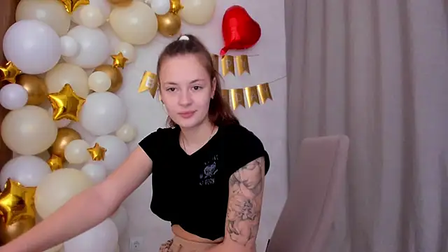 Snapshot of why_again_me chatting on January 20, 2025, 5:48 pm why again me online show from January 20, 2025, 5:48 pm