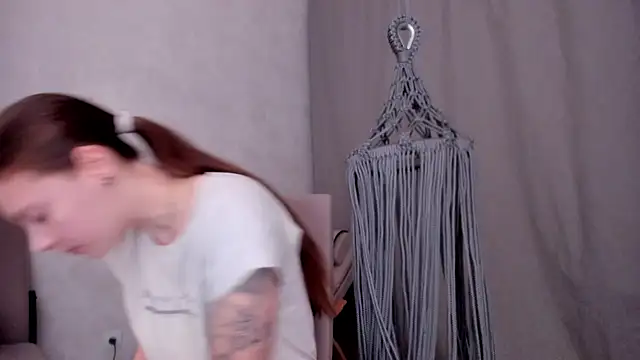 Snapshot of why_again_me chatting on February 23, 2025, 6:34 pm why again me online show from February 23, 2025, 6:34 pm