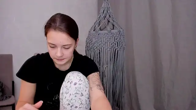 Snapshot of why_again_me chatting on March 5, 2025, 6:23 pm why again me online show from March 5, 2025, 6:23 pm