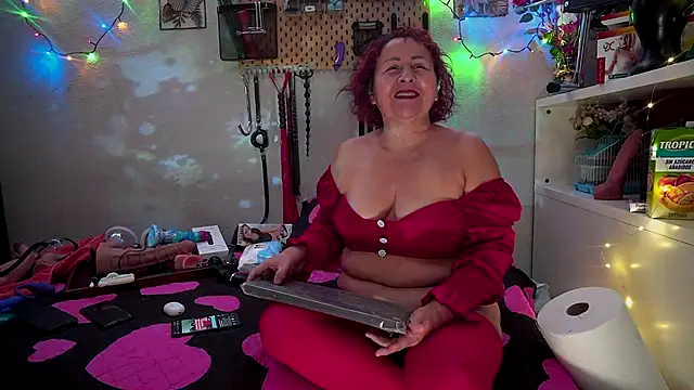 barbarah  online show from December 17, 2025, 7:25 am