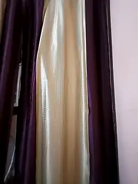 Snapshot of LadyloverSameer chatting on January 9, 2025, 2:11 am LadyloverSameer online show from January 9, 2025, 2:11 am