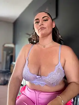 lovely beast online show from April 30, 2026, 4:46 pm