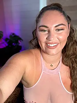 lovely beast online show from June 3, 2026, 6:02 pm