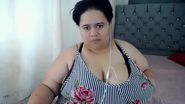 hotlesby4uxxx online show from December 12, 2024, 7:59 pm