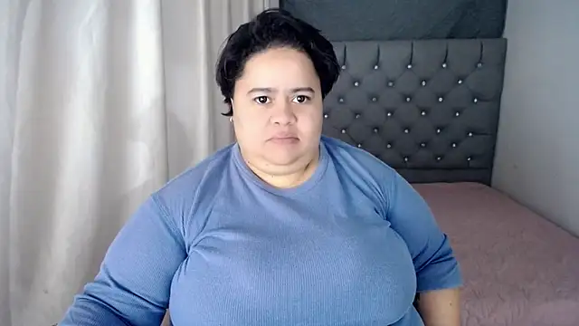 hotlesby4uxxx online show from December 28, 2024, 1:49 pm