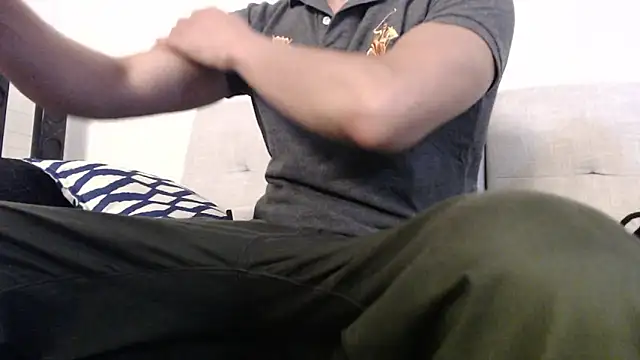 Snapshot of SebastianReiss chatting on February 10, 2025, 4:14 pm SebastianReiss online show from February 10, 2025, 4:14 pm