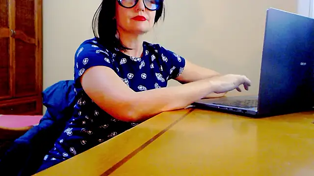 Snapshot of Fun4tipz chatting on March 5, 2026, 5:09 pm Fun4tipz online show from March 5, 2026, 5:09 pm