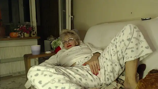 larawet online show from March 8, 2025, 11:07 pm