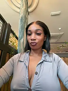 Snapshot of __Nessa__ chatting on July 17, 2026, 11:39 am Nessa online show from July 17, 2026, 11:39 am