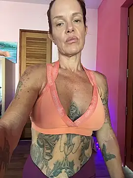 mommyselenafit  online show from April 27, 2026, 12:41 am