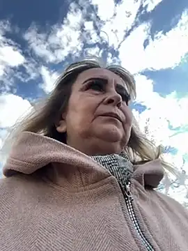 Irina2909xh online show from March 14, 2025, 1:13 pm