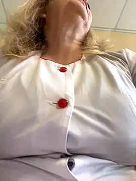 Irina2909xh online show from October 6, 2025, 9:18 am