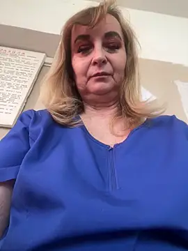 Irina2909xh online show from March 24, 2026, 11:26 am