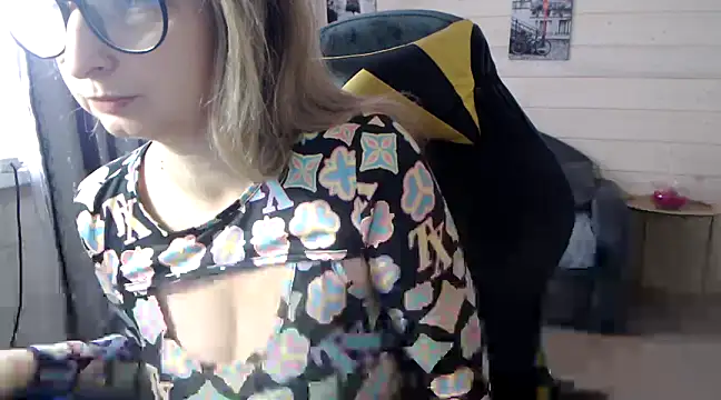 RubiLakros online show from February 7, 2025, 9:58 am