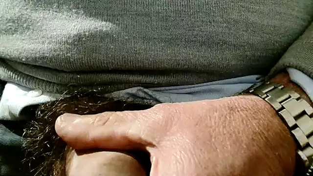 curcuro online show from December 17, 2025, 4:46 pm