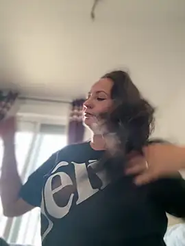 Snapshot of itsCassie chatting on October 9, 2025, 3:54 pm itsCassie online show from October 9, 2025, 3:54 pm