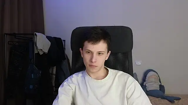 arlekincrop online show from April 8, 2026, 12:54 am