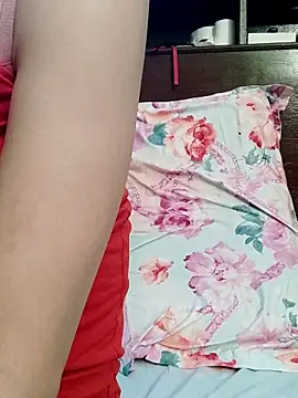 QueenSoreal online show from March 7, 2026, 7:38 am