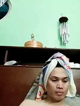 QueenSoreal online show from April 5, 2026, 3:20 pm