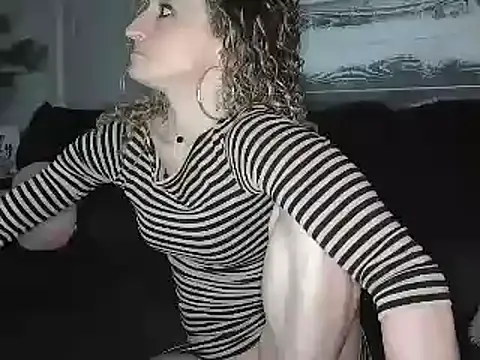 AshleyRain online show from April 12, 2026, 7:35 am