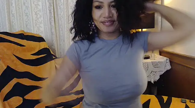 Snapshot of nareethai chatting on March 23, 2025, 8:04 am nareethai online show from March 23, 2025, 8:04 am