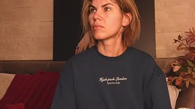 FeliciaKrige online show from March 4, 2026, 10:27 pm