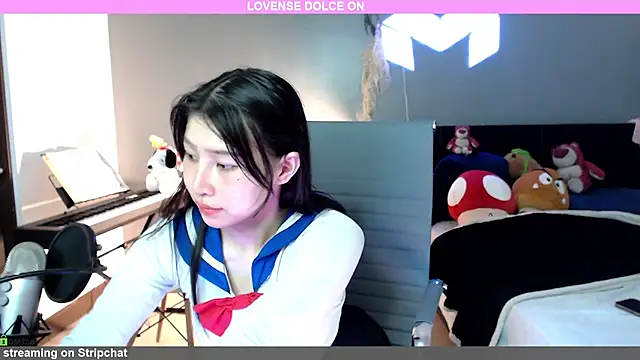 minarocket  online show from December 8, 2024, 4:07 pm