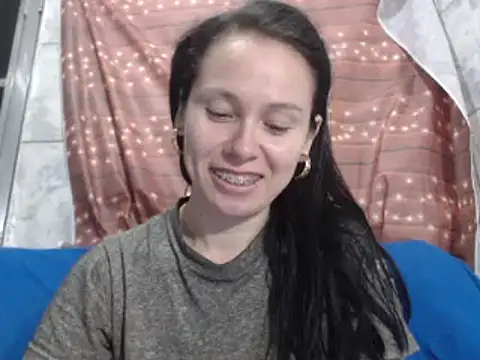 Venusluxodomme online show from September 20, 2025, 11:39 pm