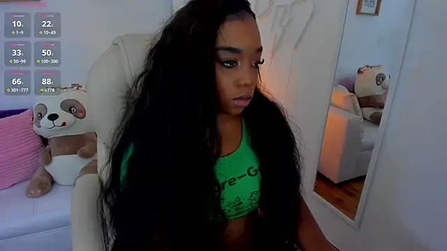 zobe love online show from March 11, 2025, 5:57 pm