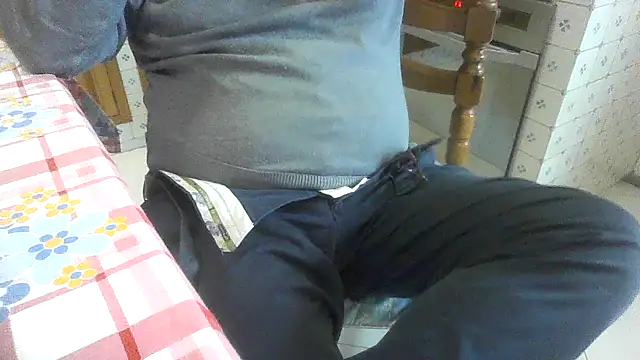 polloiw online show from November 18, 2025, 11:58 am