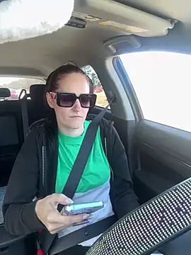 lolabunny9 online show from March 6, 2025, 3:56 pm