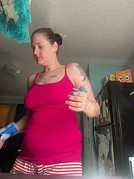 lolabunny9 online show from June 26, 2026, 2:43 pm