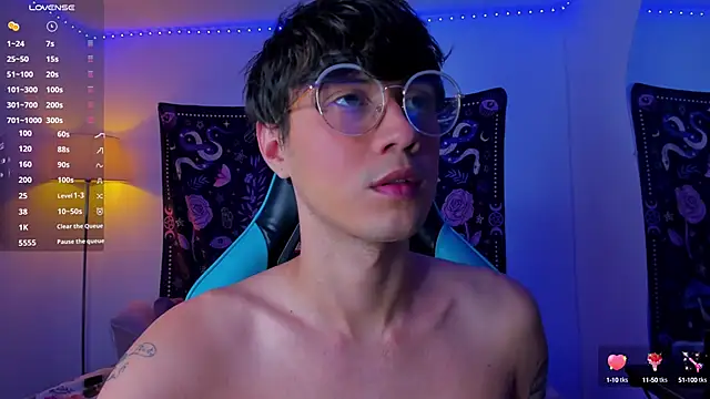 LeaneSeb online show from December 9, 2024, 11:45 pm