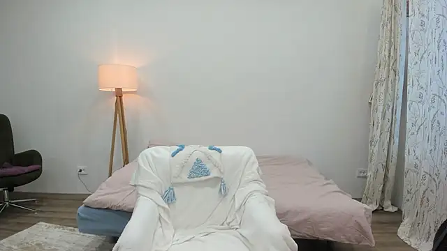 Alexisweet online show from November 7, 2025, 2:55 am