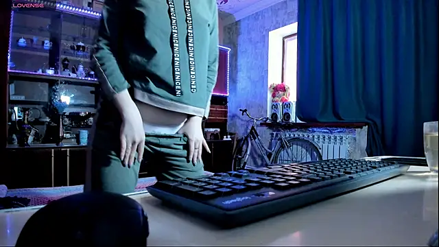 Snapshot of pa1e_pr1ncess chatting on March 17, 2025, 6:51 am pa1e pr1ncess online show from March 17, 2025, 6:51 am