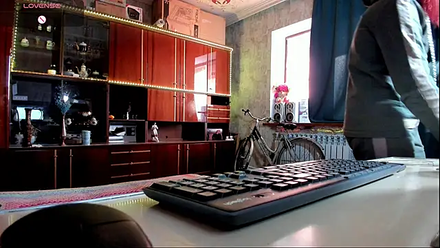 Snapshot of pa1e_pr1ncess chatting on March 17, 2025, 12:57 pm pa1e pr1ncess online show from March 17, 2025, 12:57 pm