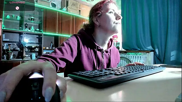 Snapshot of pa1e_pr1ncess chatting on March 21, 2025, 11:55 am pa1e pr1ncess online show from March 21, 2025, 11:55 am